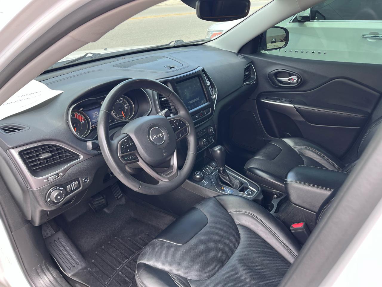 Jeep Cherokee Latitude Lux FWD 2022
