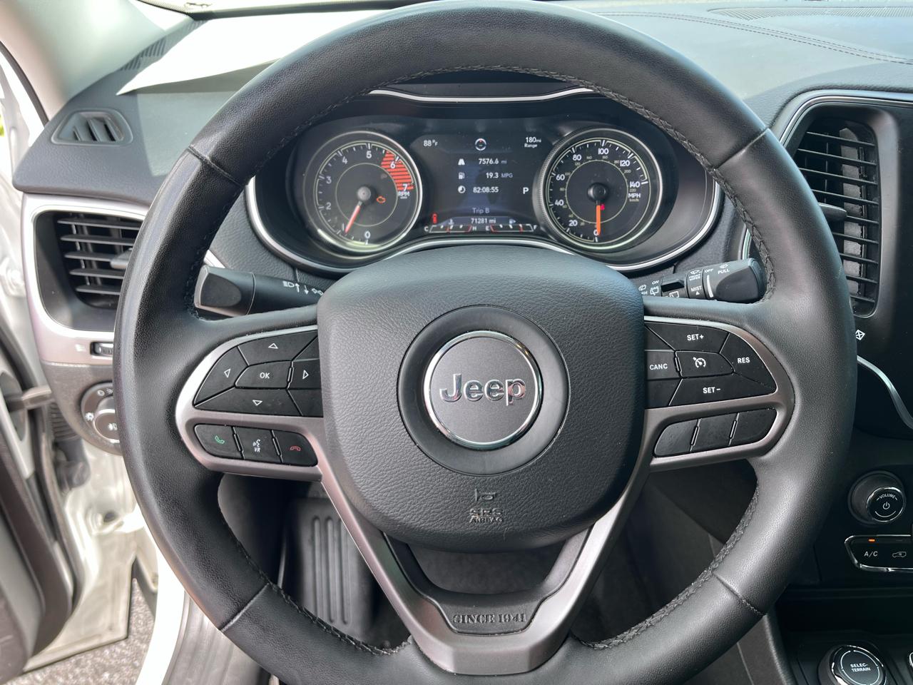 Jeep Cherokee Latitude Lux FWD 2022