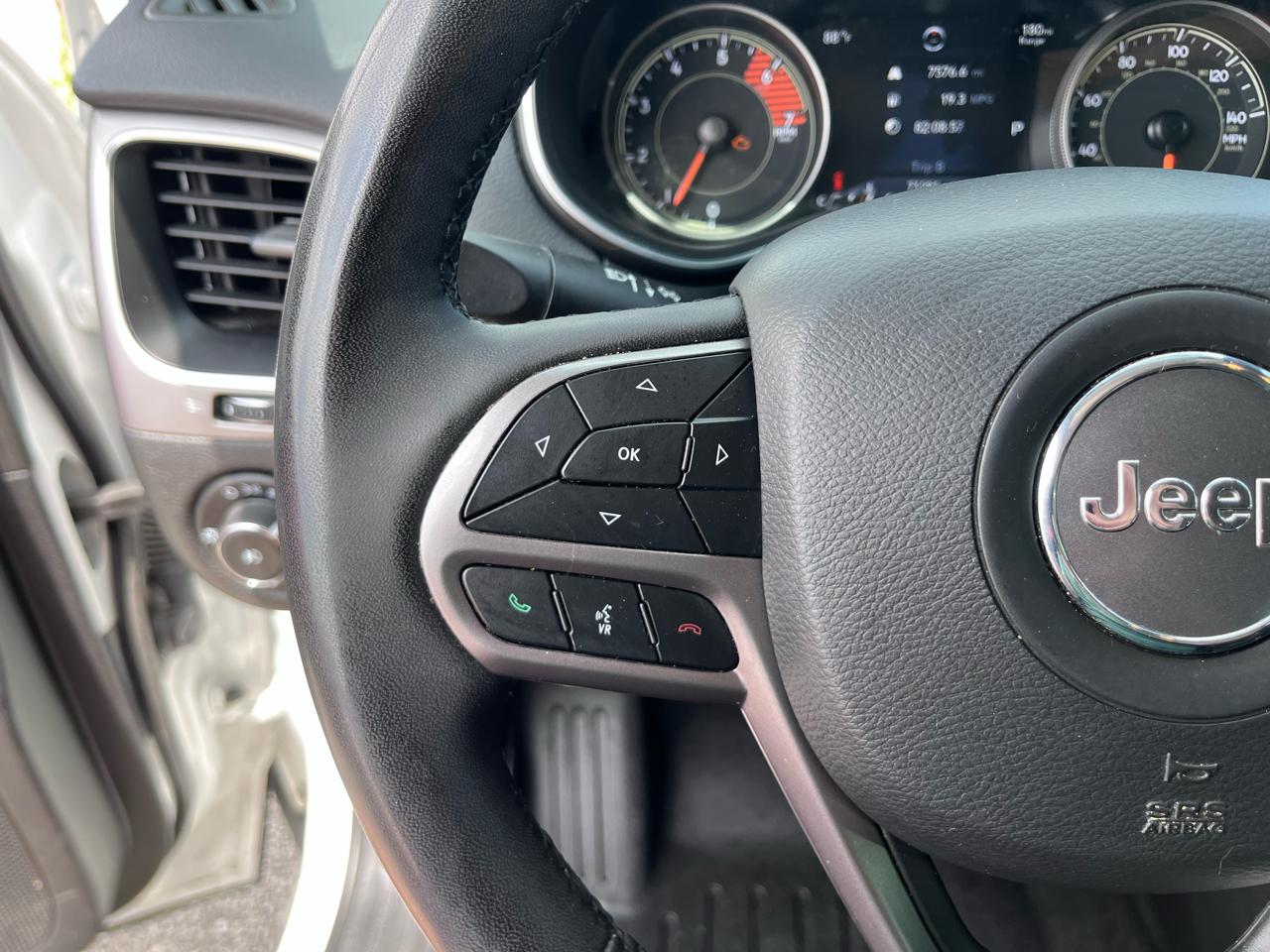 Jeep Cherokee Latitude Lux FWD 2022