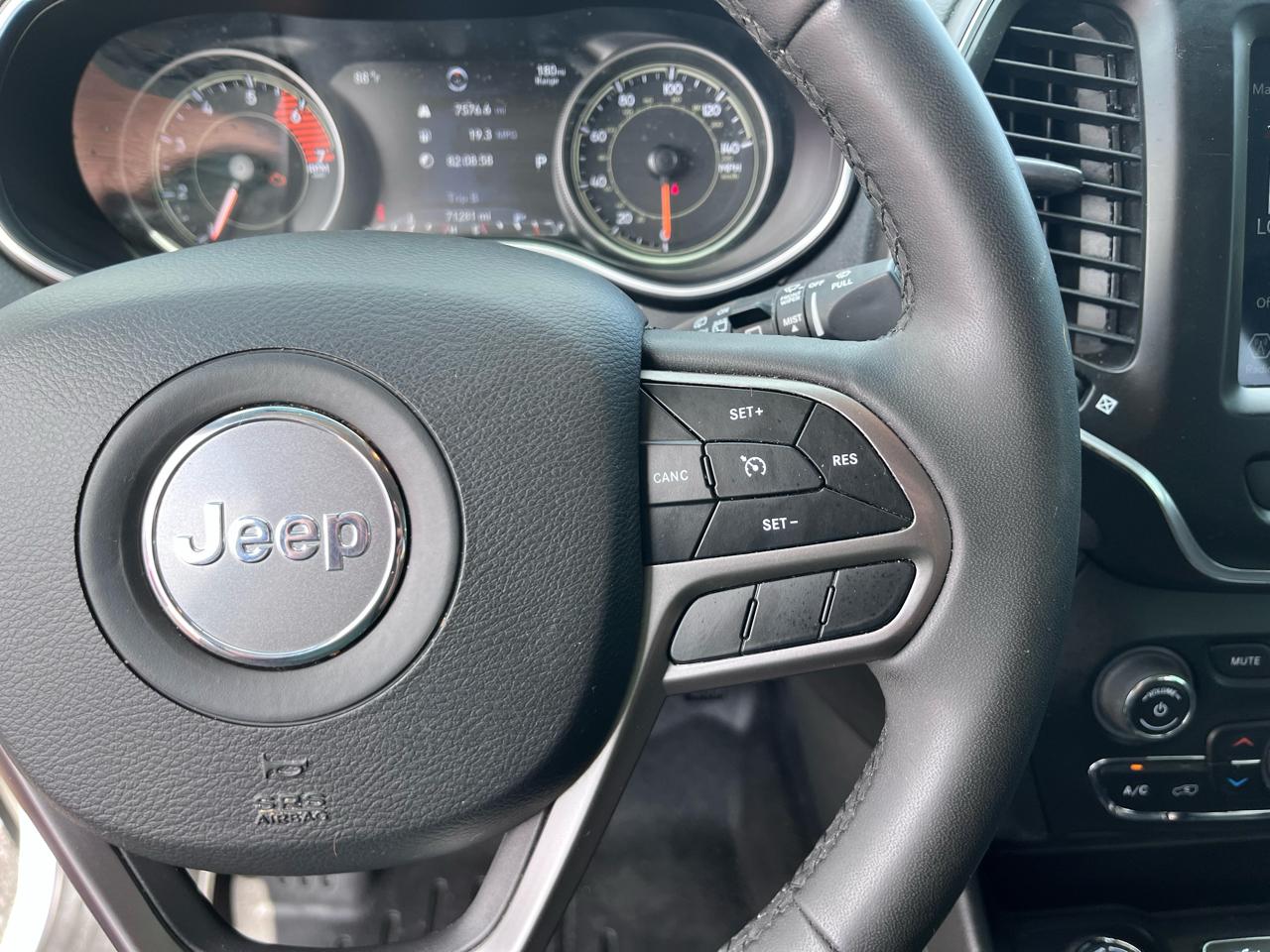 Jeep Cherokee Latitude Lux FWD 2022