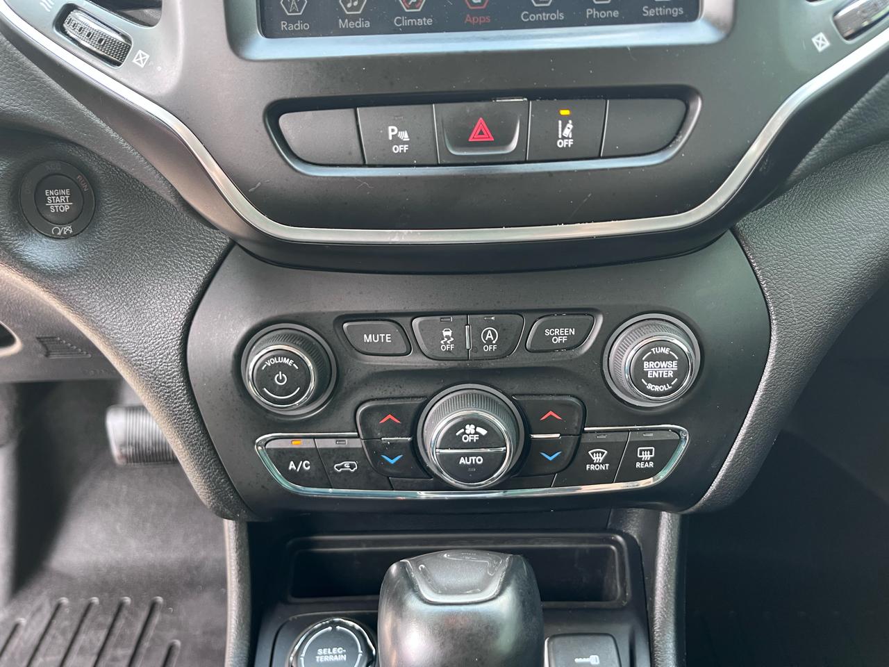 Jeep Cherokee Latitude Lux FWD 2022