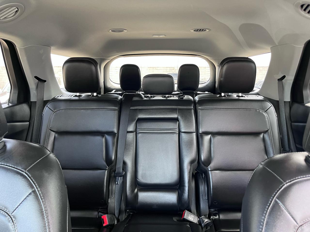 Ford Explorer XLT AWD 2024