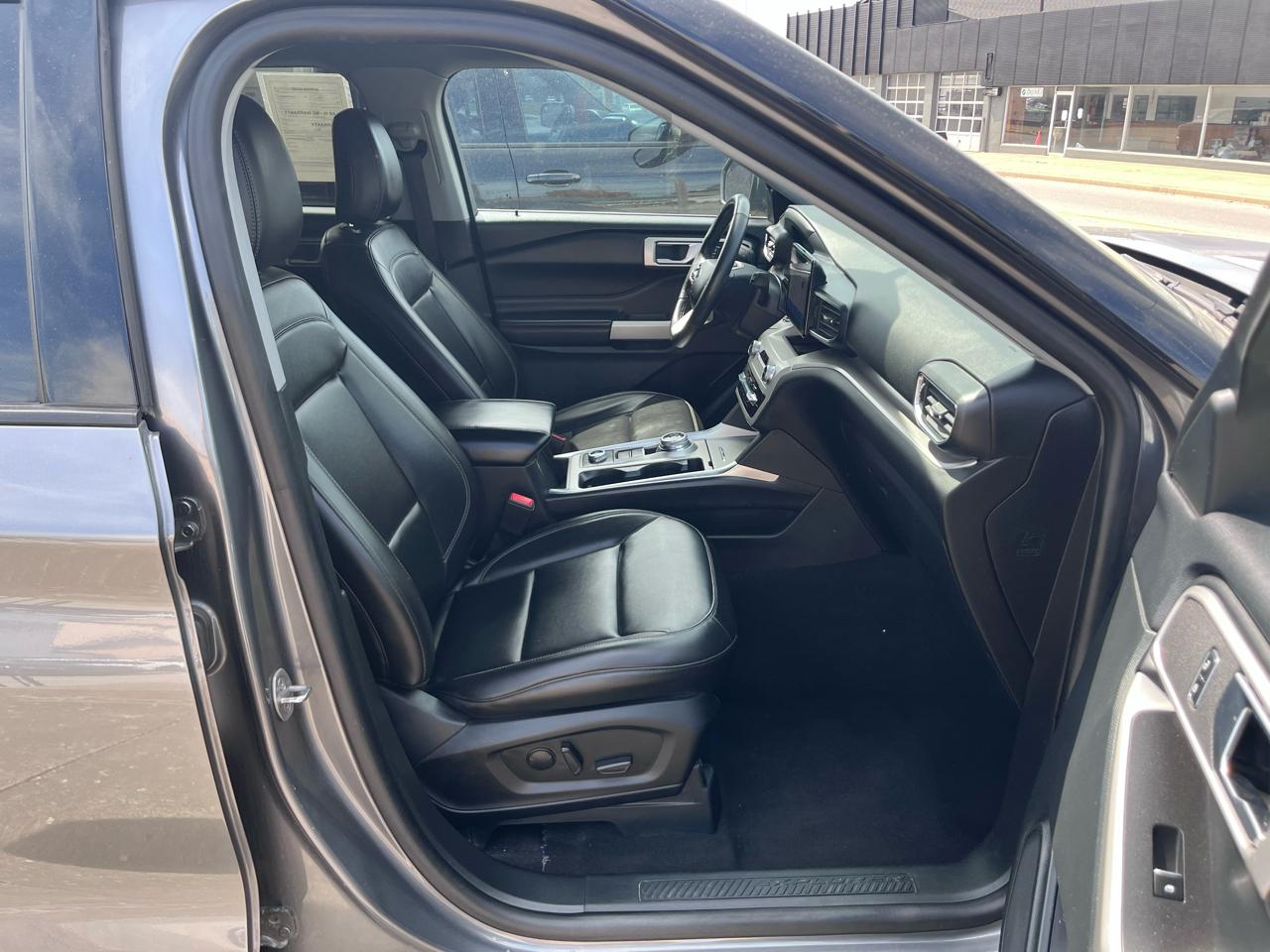 Ford Explorer XLT AWD 2024