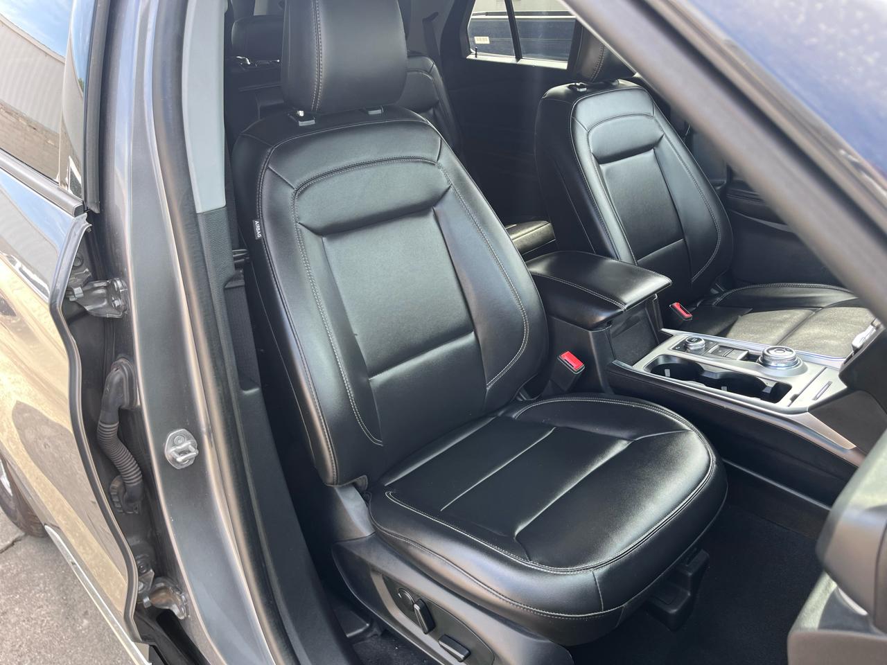 Ford Explorer XLT AWD 2024