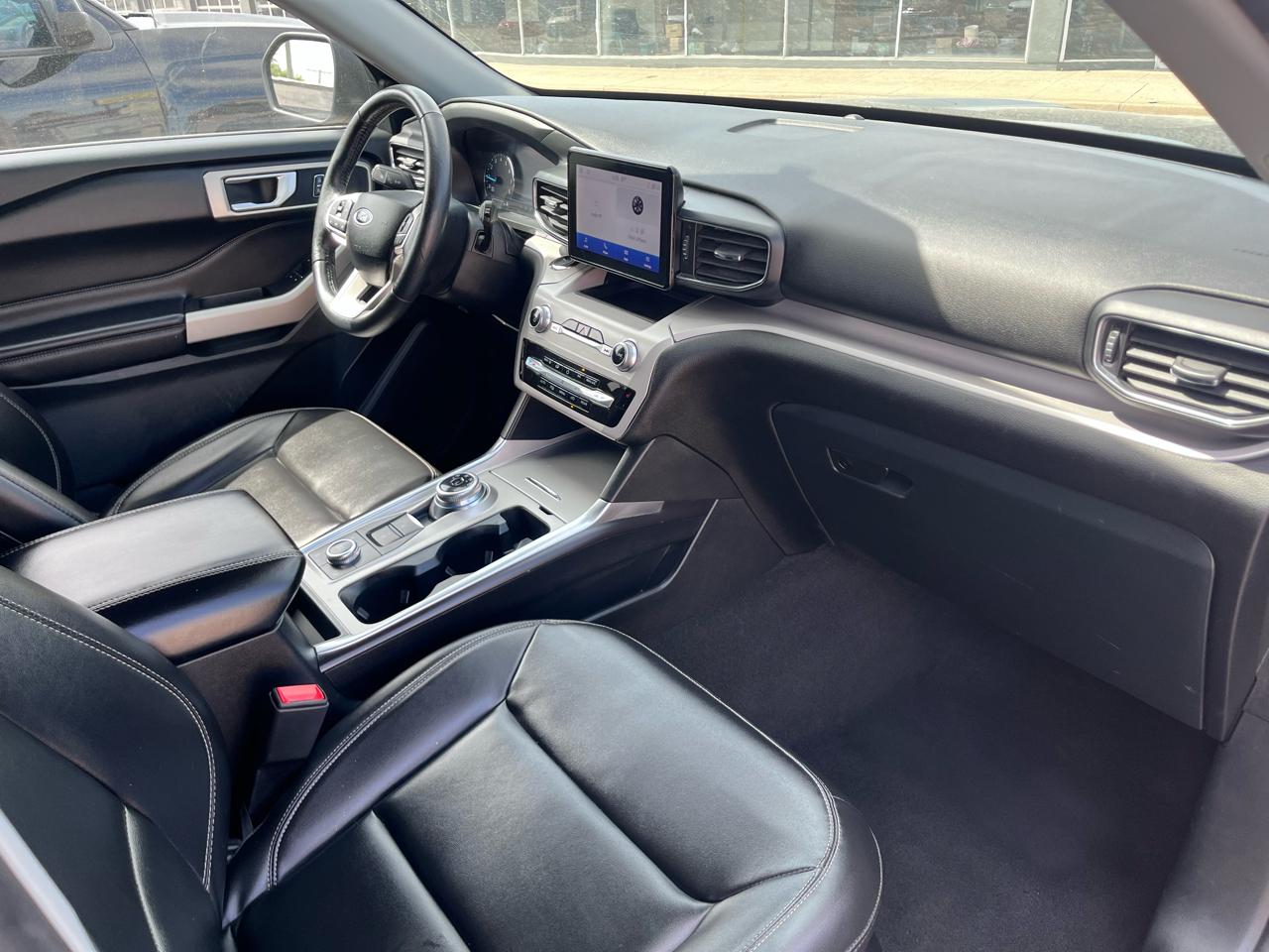Ford Explorer XLT AWD 2024