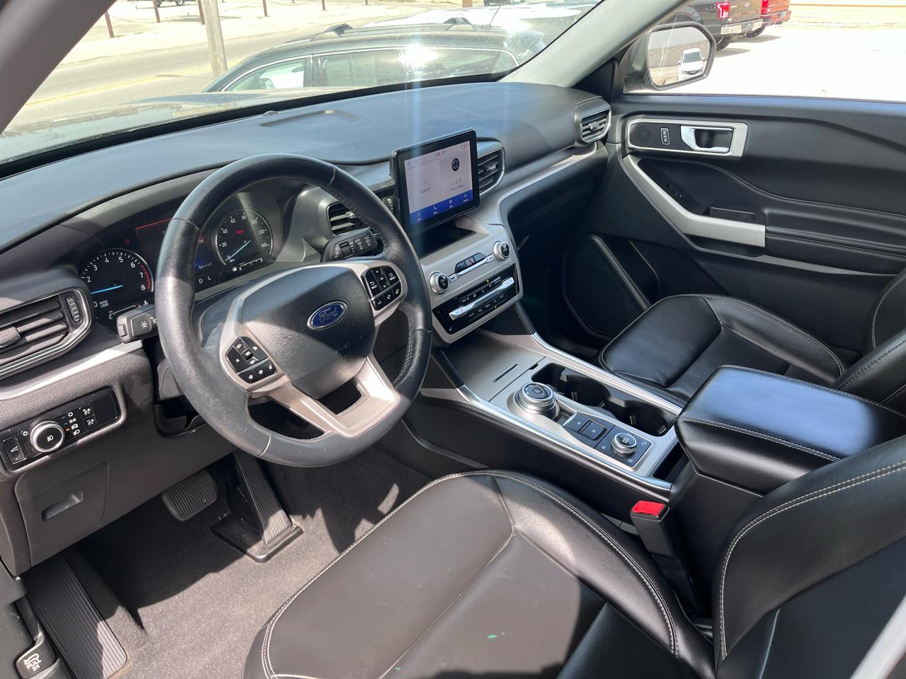 Ford Explorer XLT AWD 2024