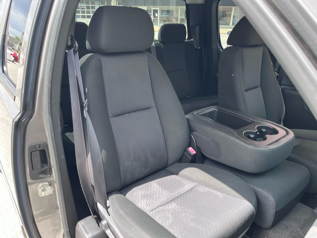 Chevrolet Silverado 1500 4dr Ext Cab 143.5" WB LS 2013
