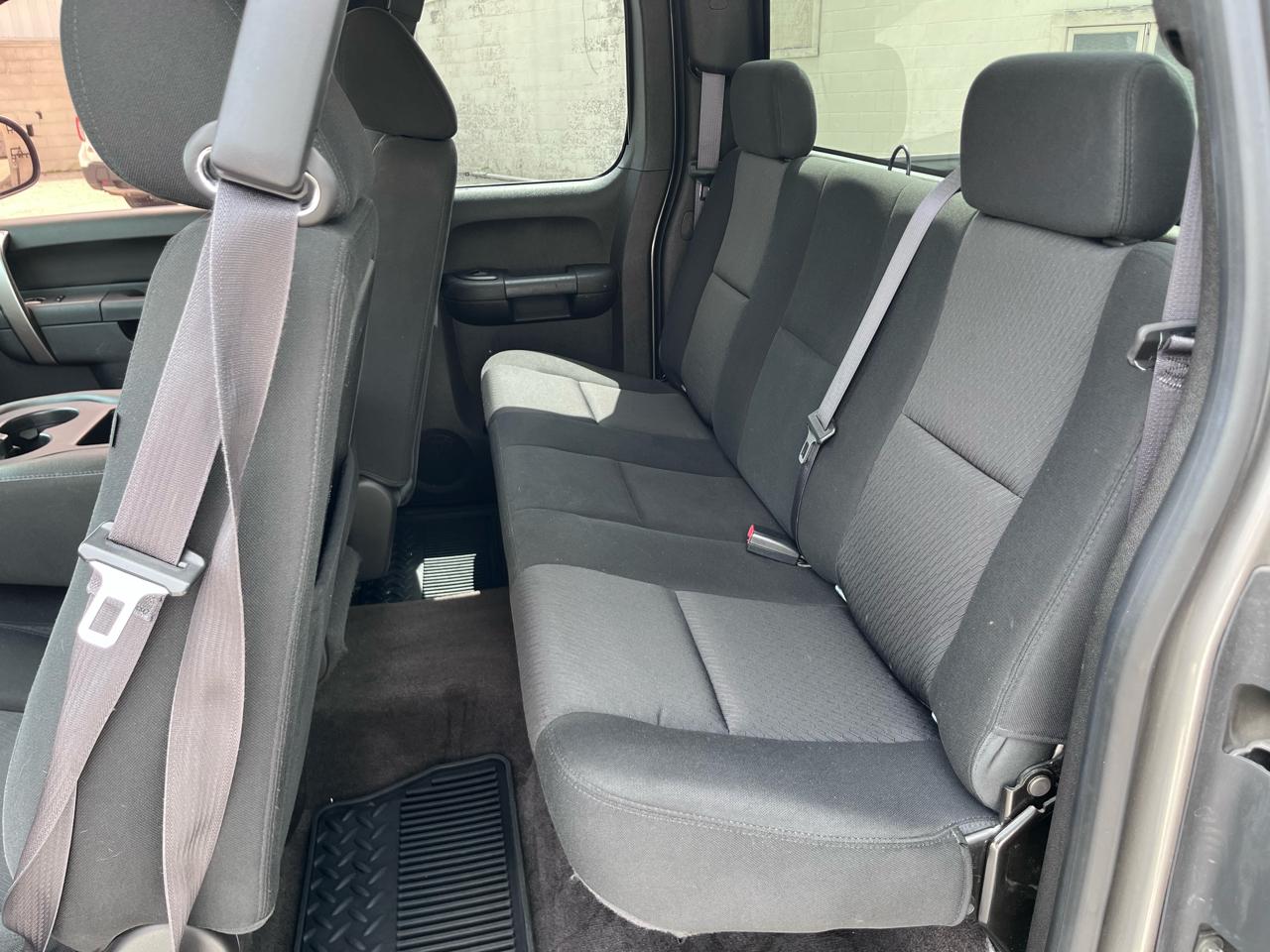 Chevrolet Silverado 1500 4dr Ext Cab 143.5" WB LS 2013
