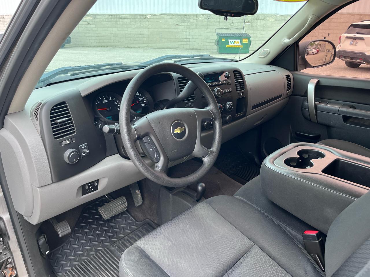 Chevrolet Silverado 1500 4dr Ext Cab 143.5" WB LS 2013