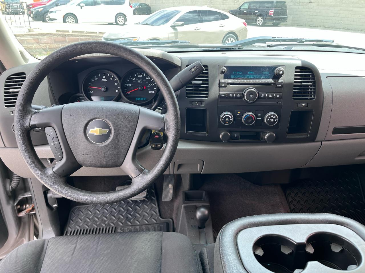 Chevrolet Silverado 1500 4dr Ext Cab 143.5" WB LS 2013