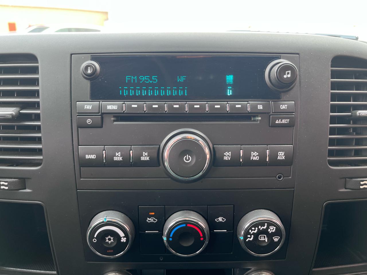 Chevrolet Silverado 1500 4dr Ext Cab 143.5" WB LS 2013