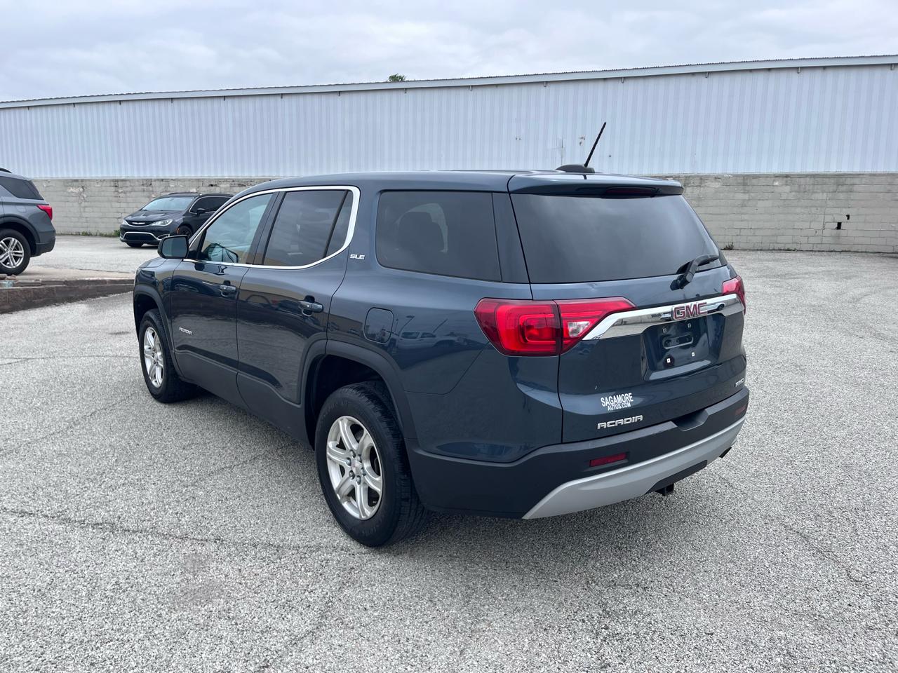 GMC Acadia SLE-1 AWD 2019