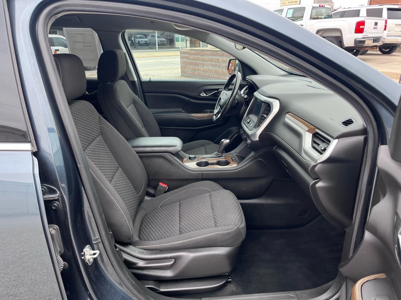 GMC Acadia SLE-1 AWD 2019