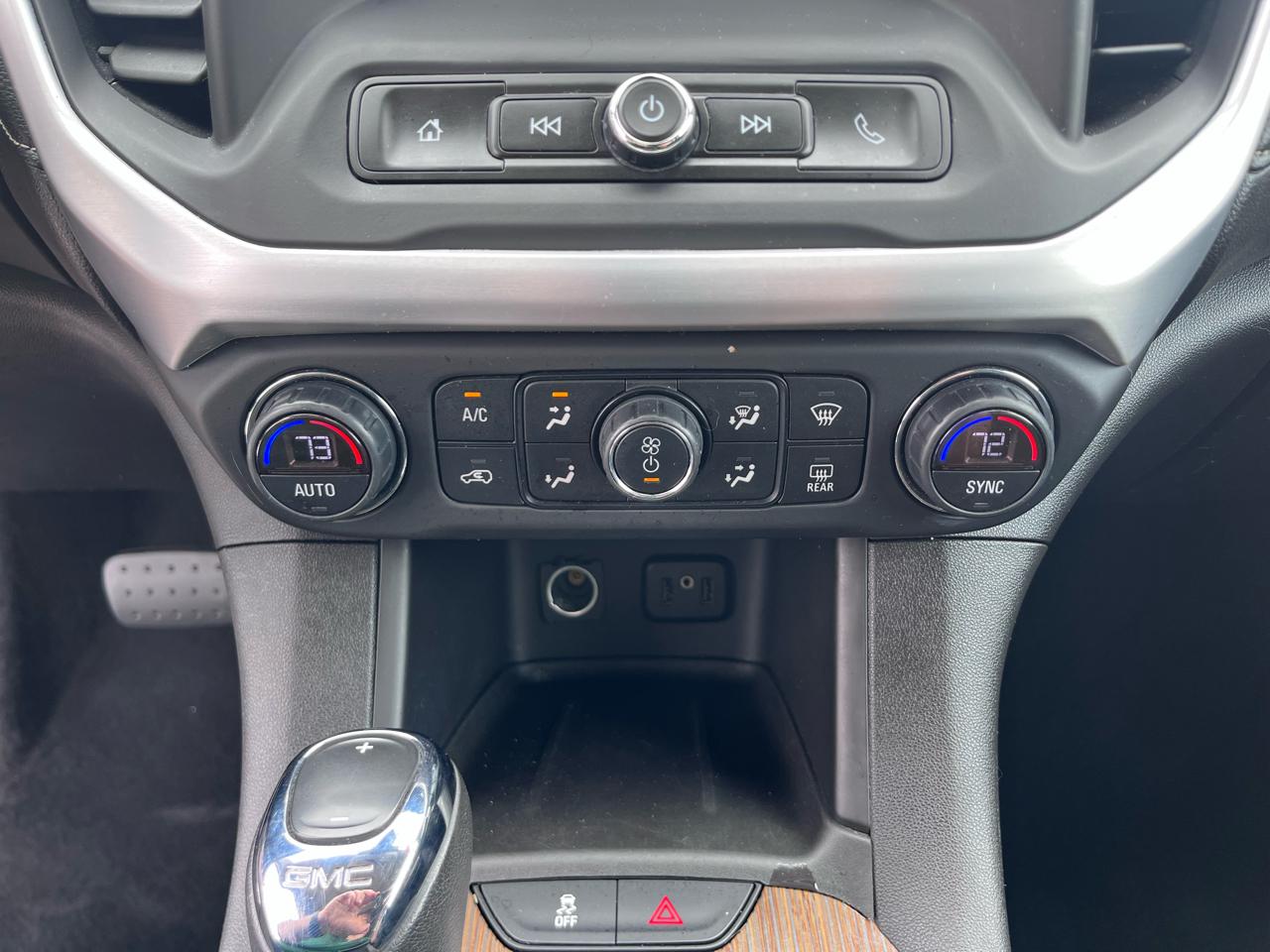 GMC Acadia SLE-1 AWD 2019