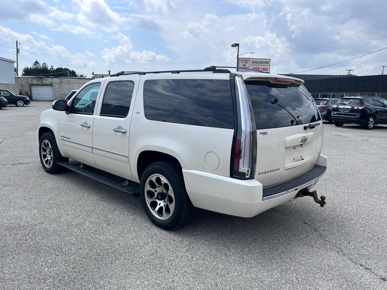 Chevrolet Suburban LTZ 1500 4WD 2011