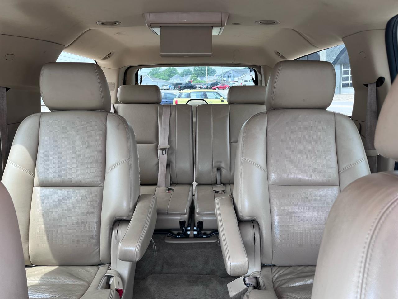Chevrolet Suburban LTZ 1500 4WD 2011