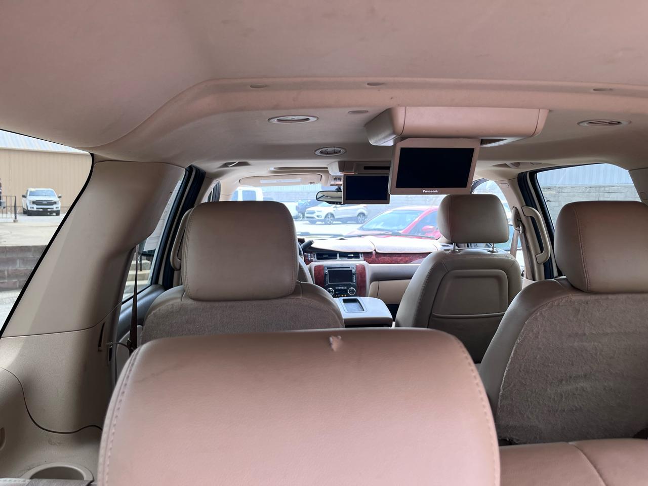 Chevrolet Suburban LTZ 1500 4WD 2011
