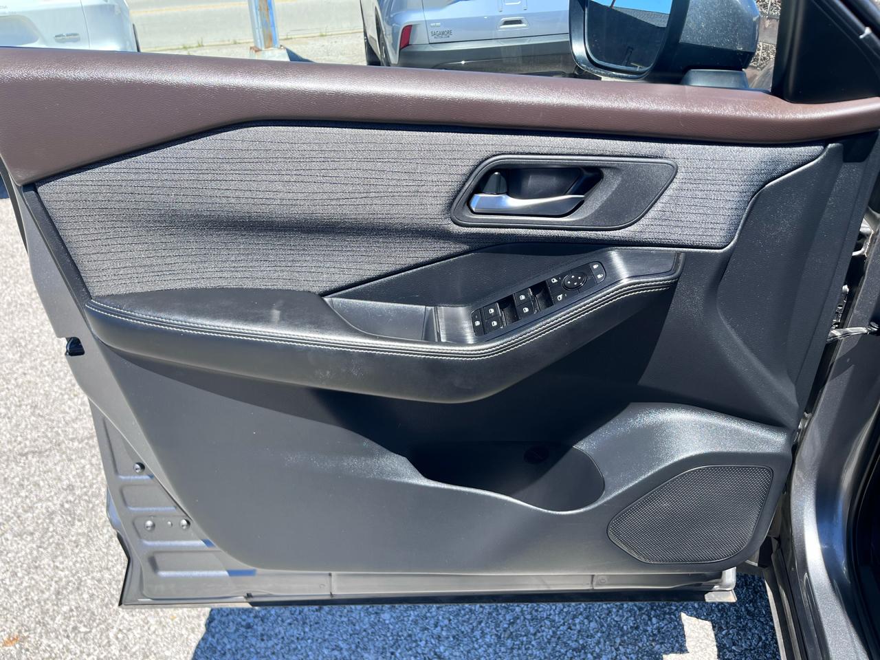 Nissan Rogue SV 2023
