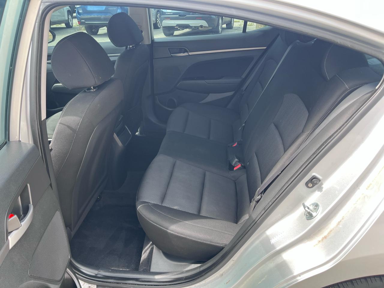 Hyundai Elantra Value Edition 6A 2017