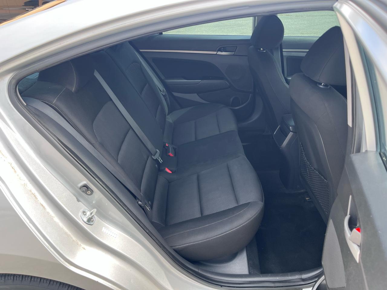 Hyundai Elantra Value Edition 6A 2017