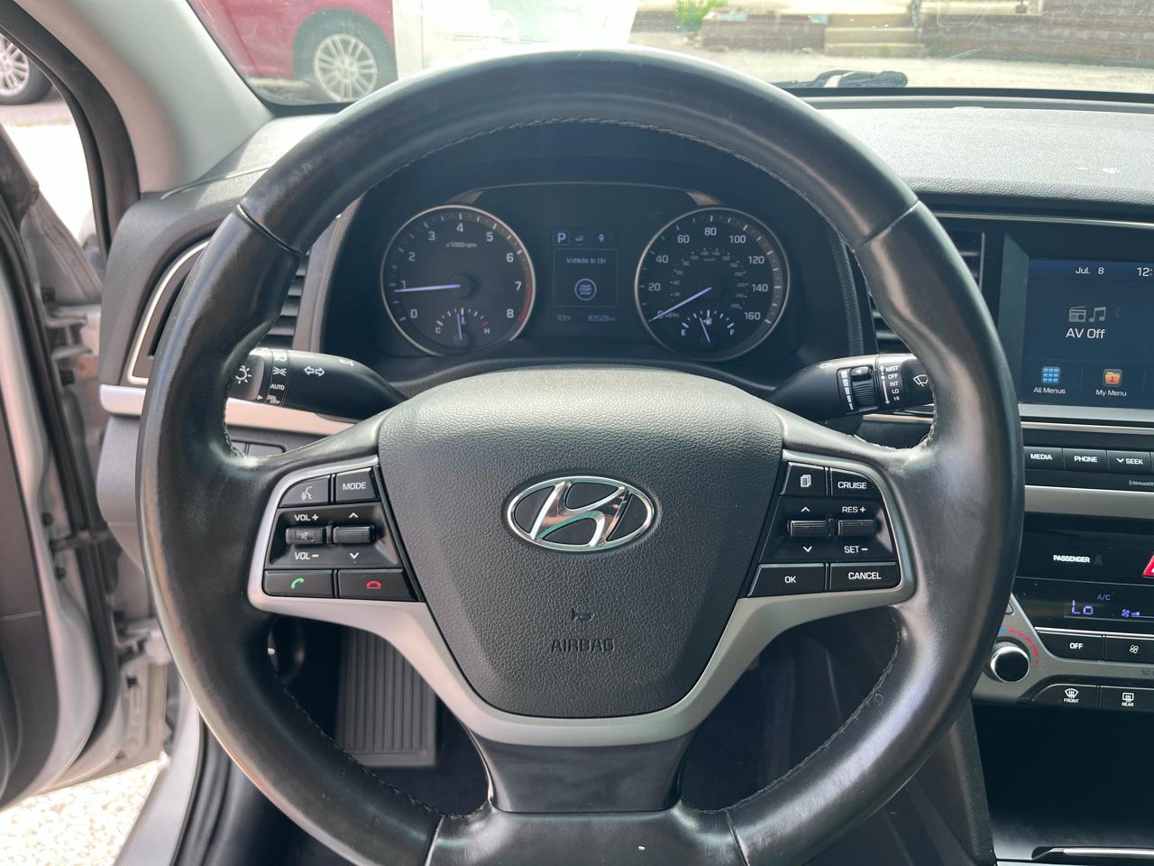 Hyundai Elantra Value Edition 6A 2017
