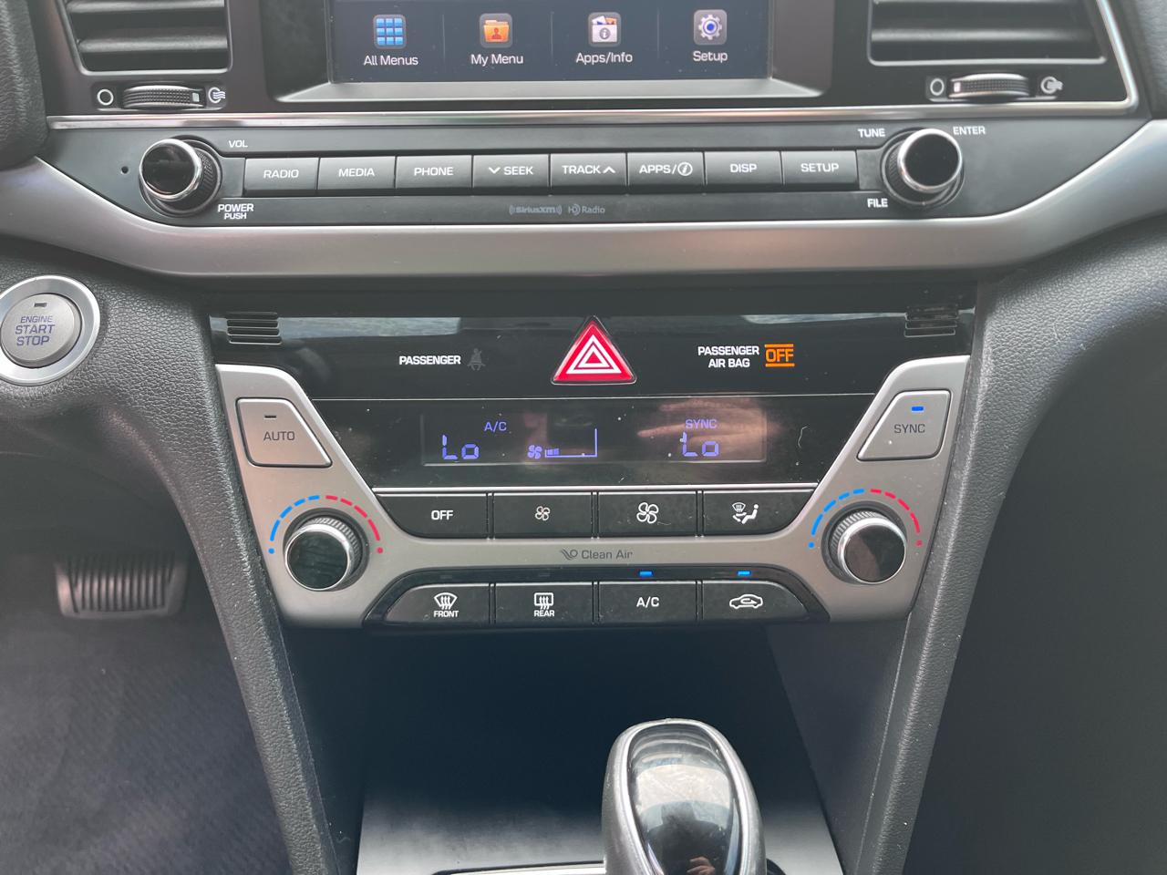 Hyundai Elantra Value Edition 6A 2017