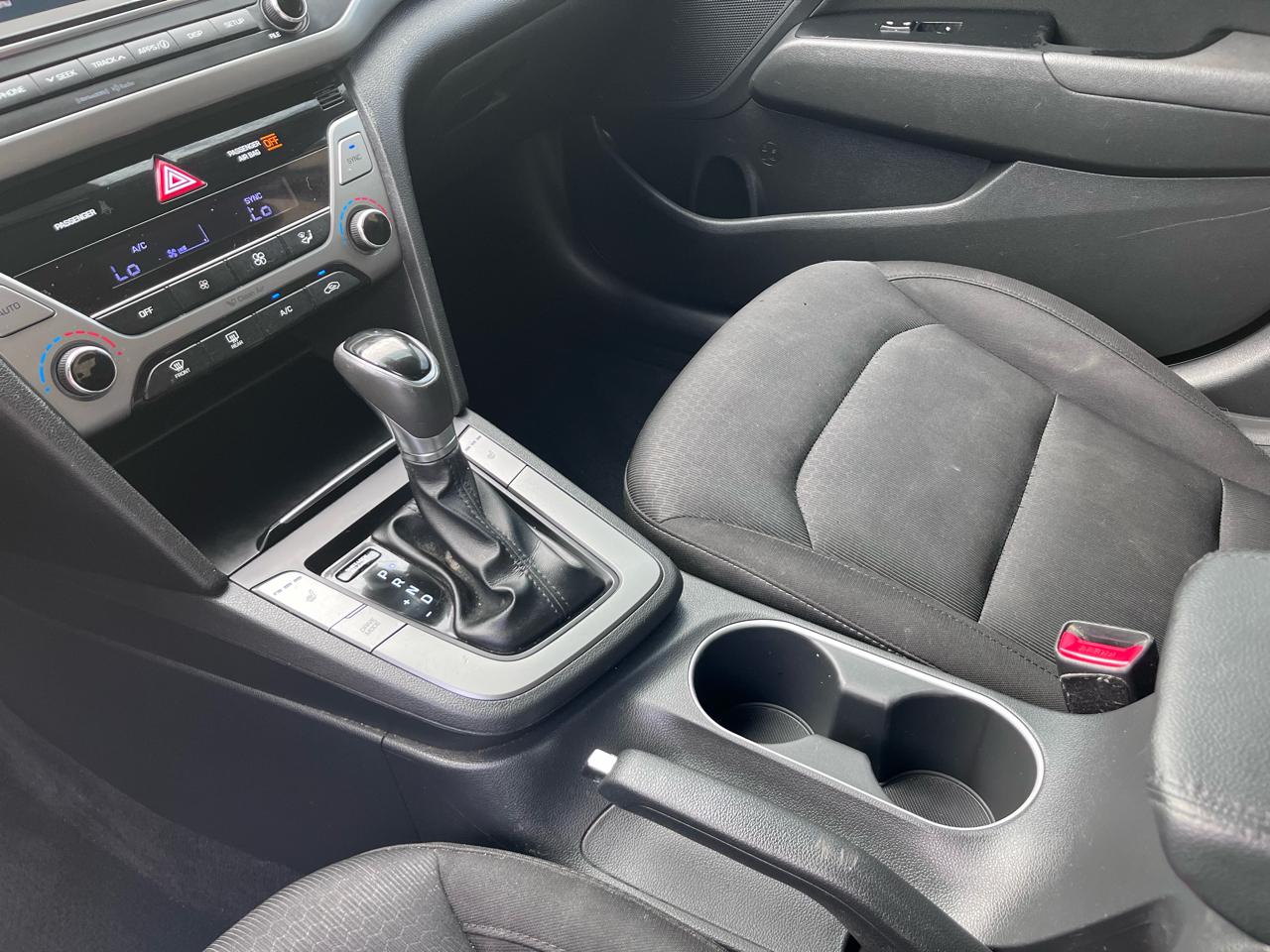 Hyundai Elantra Value Edition 6A 2017
