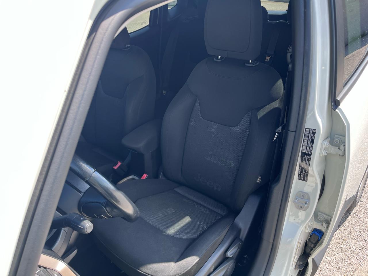 Jeep Renegade Latitude FWD 2015