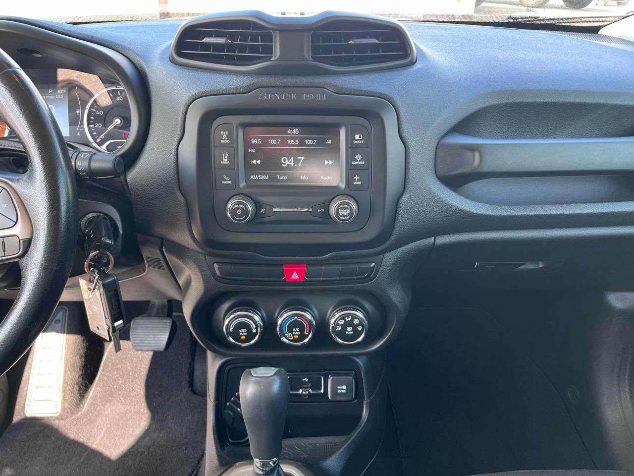 Jeep Renegade Latitude FWD 2015