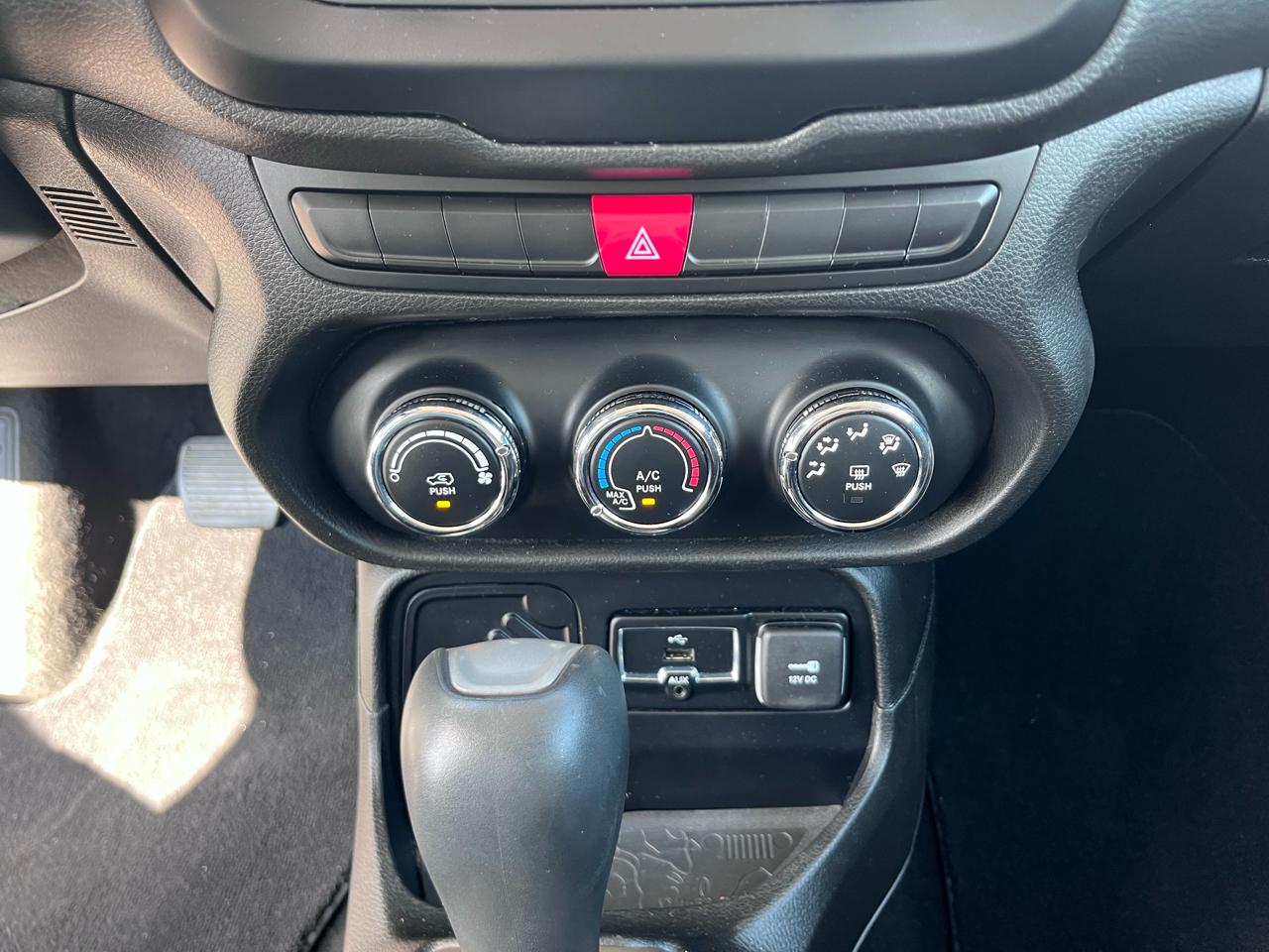 Jeep Renegade Latitude FWD 2015