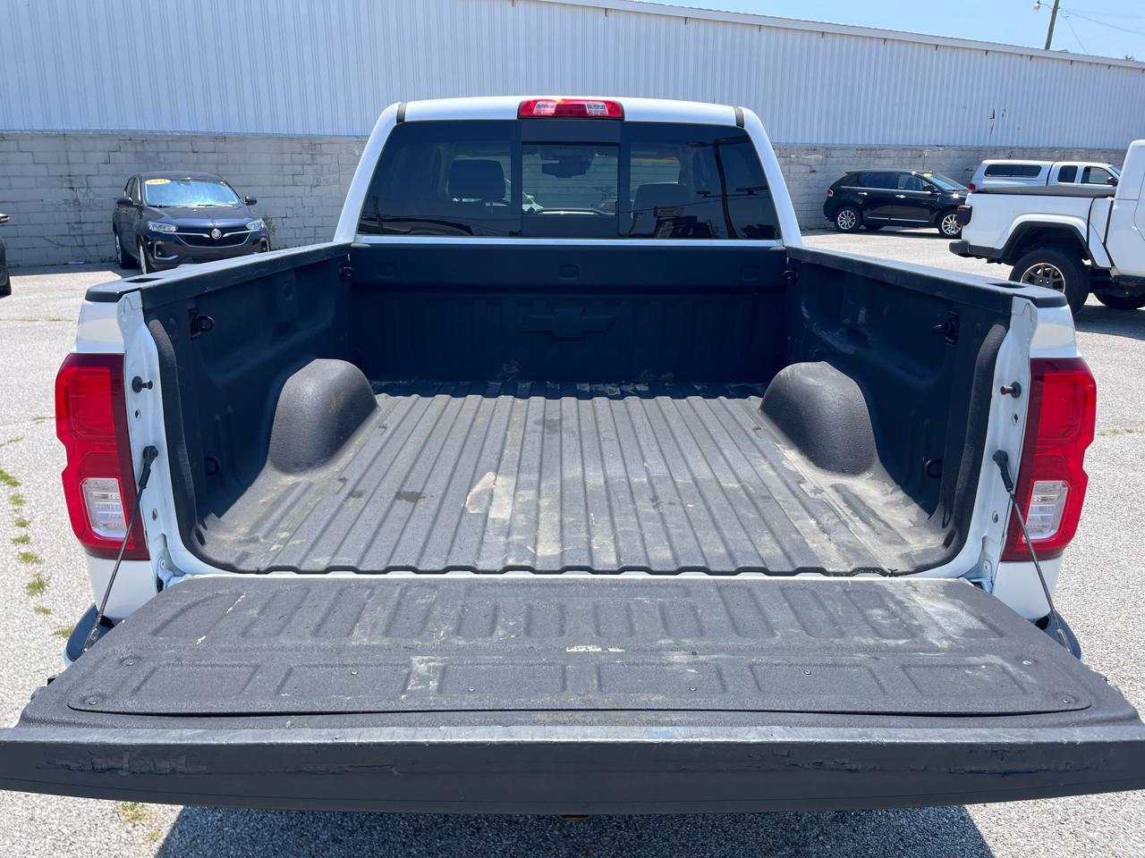 Chevrolet Silverado 1500 High Country Crew Cab Long Box 4WD 2018