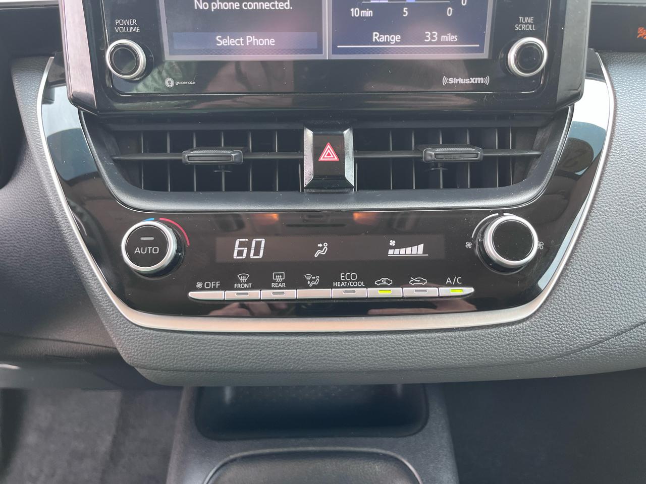 2022 Toyota Corolla LE - Photo 32