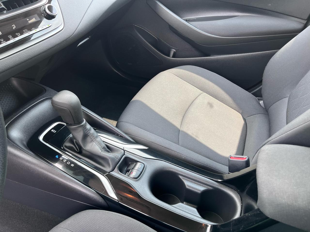 2022 Toyota Corolla LE - Photo 33