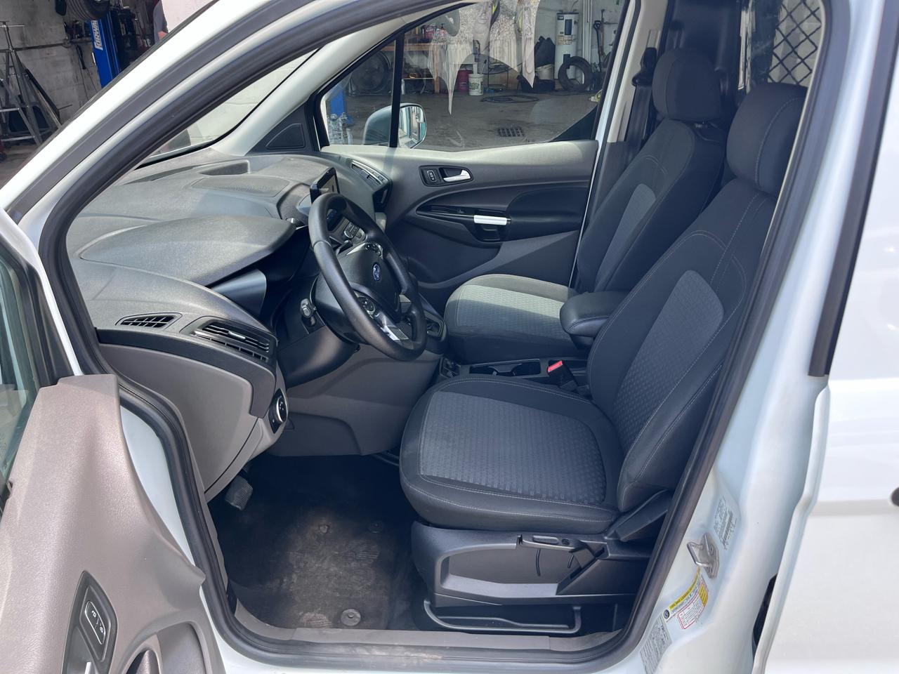 Ford Transit Connect Cargo Van XLT LWB 2022