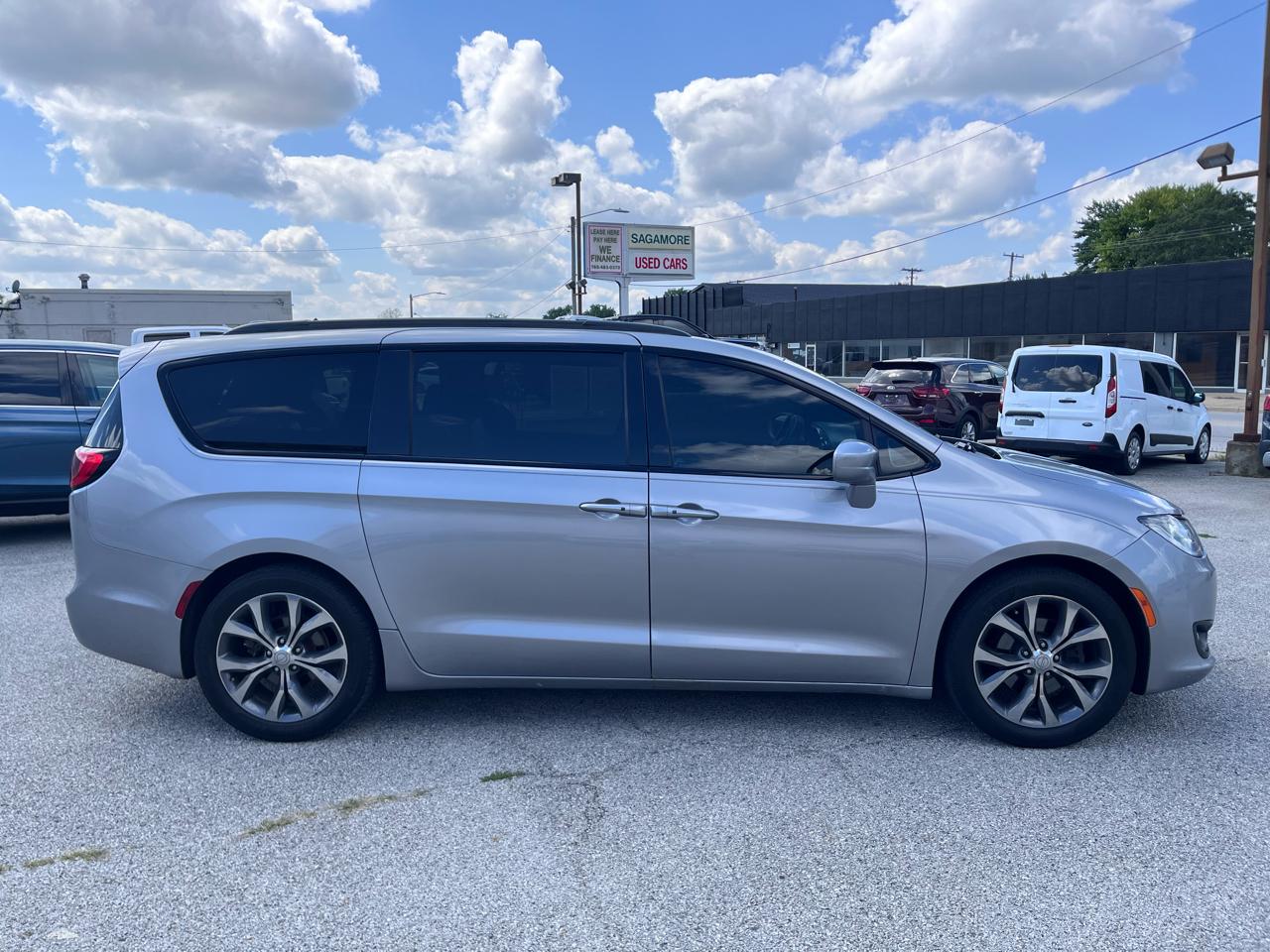Chrysler Pacifica Touring-L Plus 2018