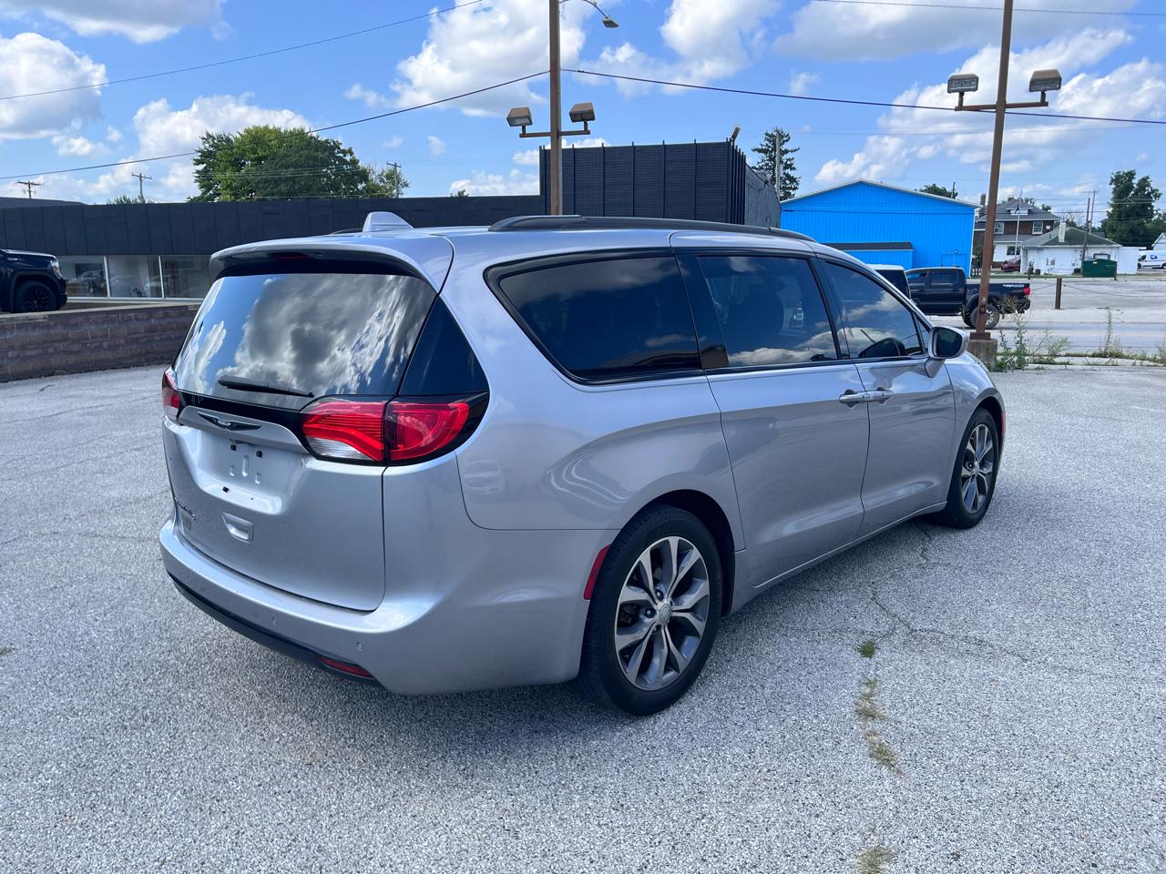 Chrysler Pacifica Touring-L Plus 2018