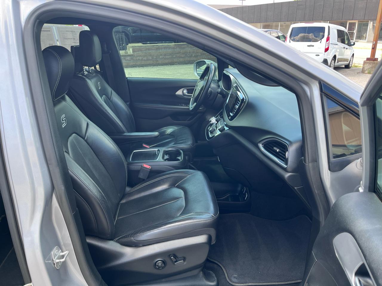 Chrysler Pacifica Touring-L Plus 2018