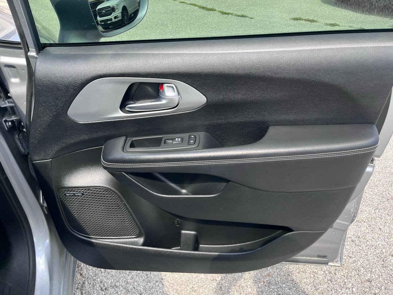Chrysler Pacifica Touring-L Plus 2018