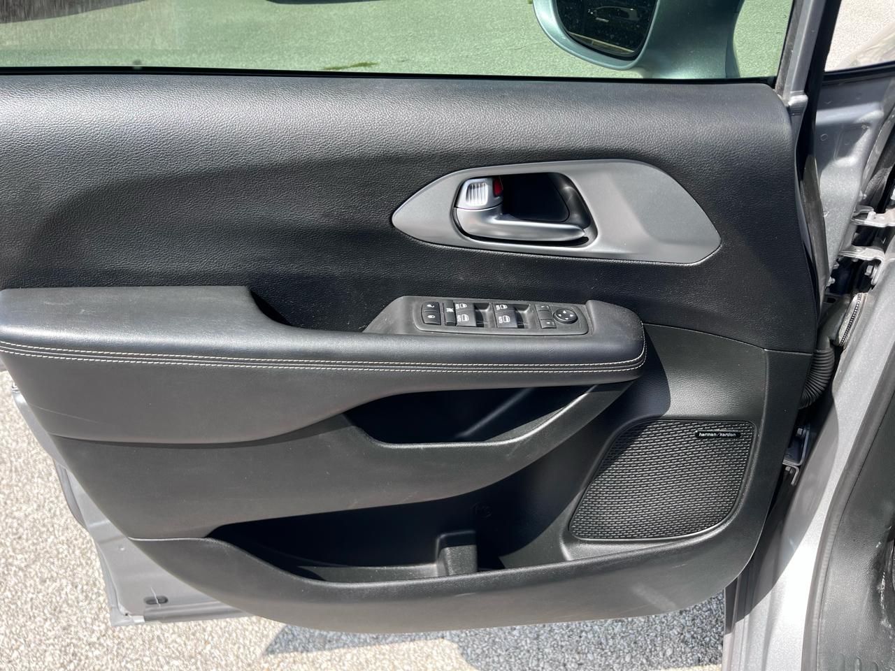 Chrysler Pacifica Touring-L Plus 2018