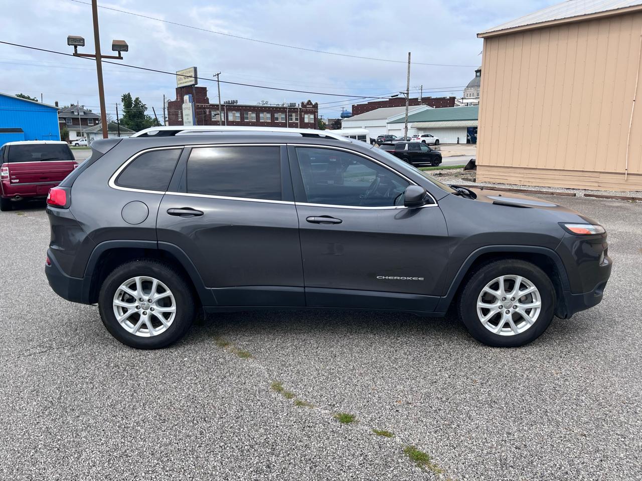 Jeep Cherokee Latitude FWD 2017