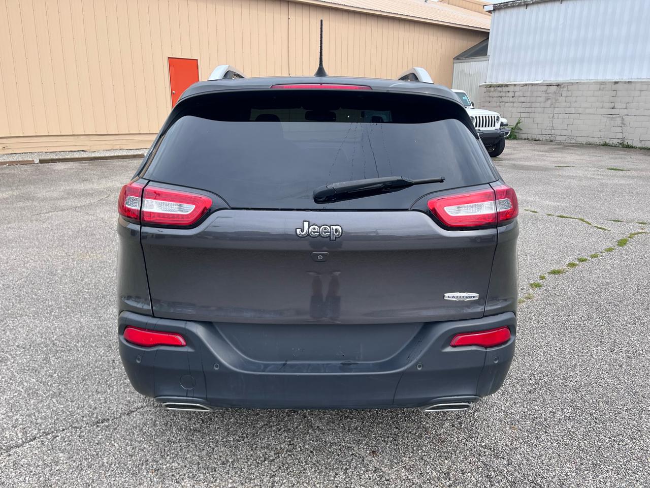 Jeep Cherokee Latitude FWD 2017