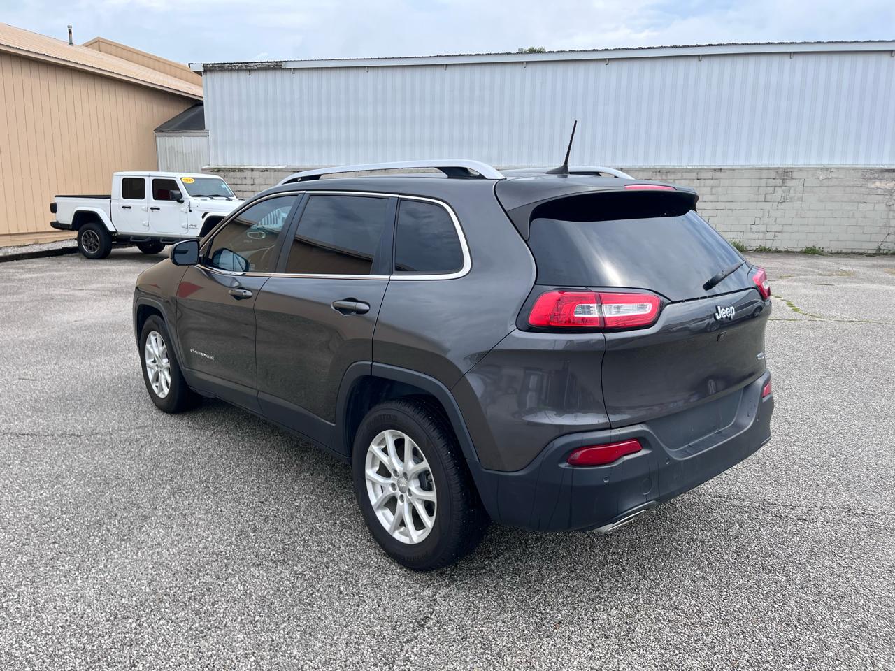 Jeep Cherokee Latitude FWD 2017