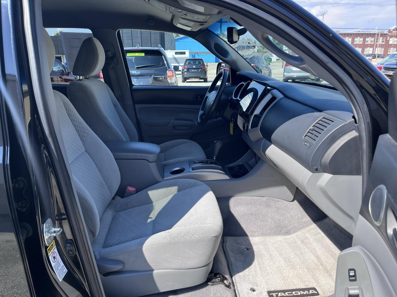 Toyota Tacoma Double Cab V6 4WD 2011