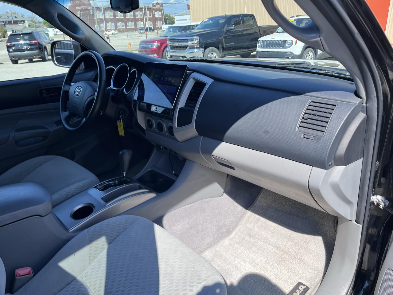 Toyota Tacoma Double Cab V6 4WD 2011