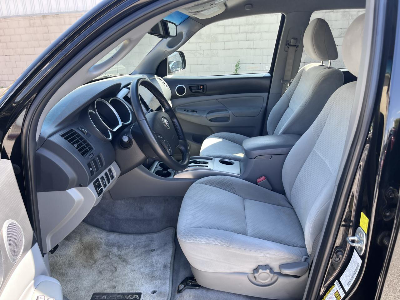 Toyota Tacoma Double Cab V6 4WD 2011