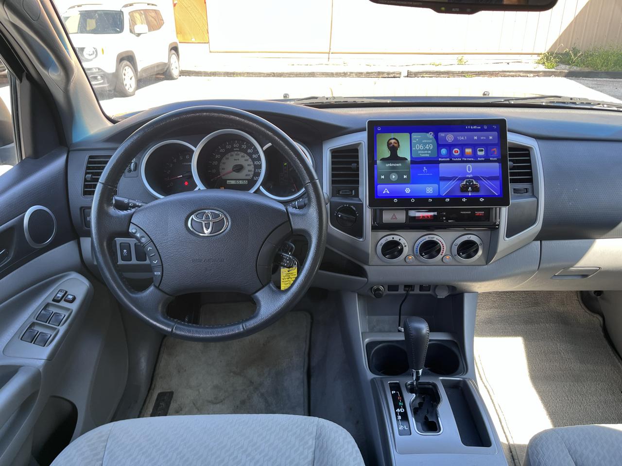 Toyota Tacoma Double Cab V6 4WD 2011