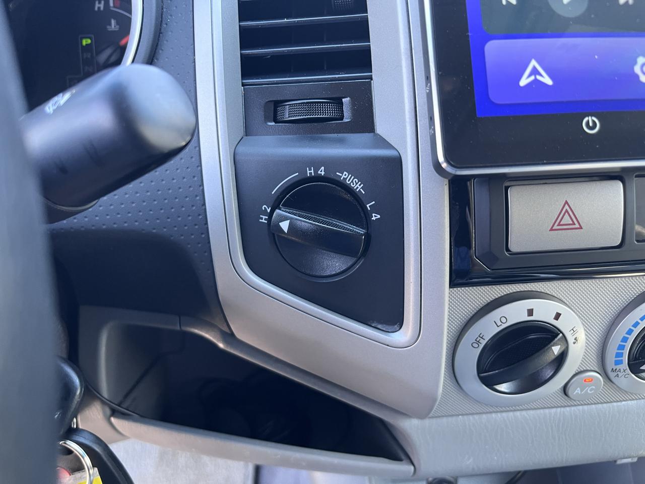 Toyota Tacoma Double Cab V6 4WD 2011