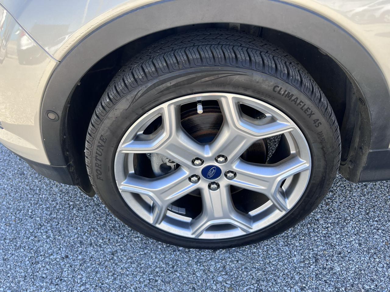 Ford Escape Titanium 4WD 2018