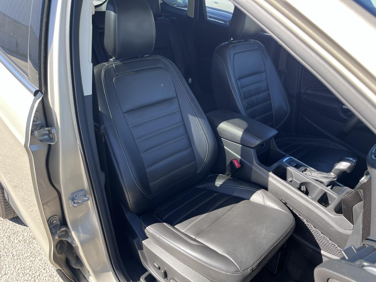 Ford Escape Titanium 4WD 2018