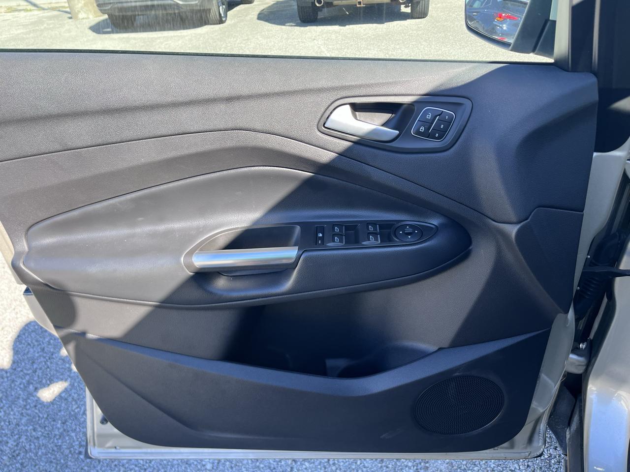 Ford Escape Titanium 4WD 2018